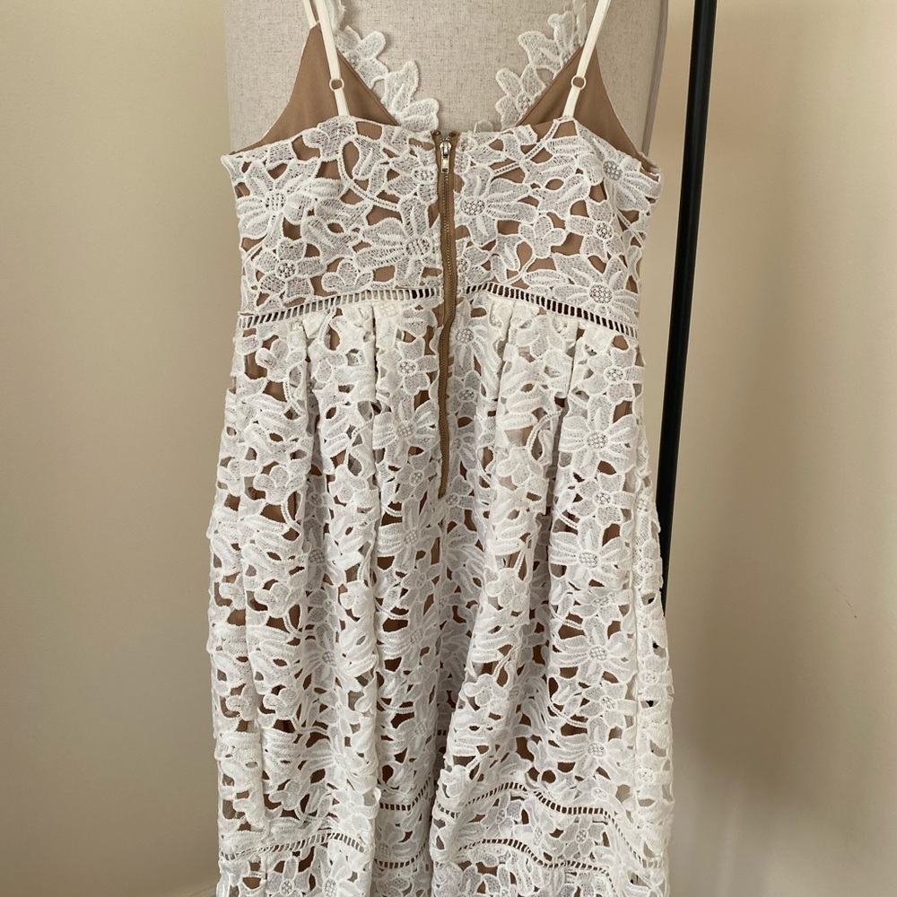Open work dress in white - Picture 5 of 8